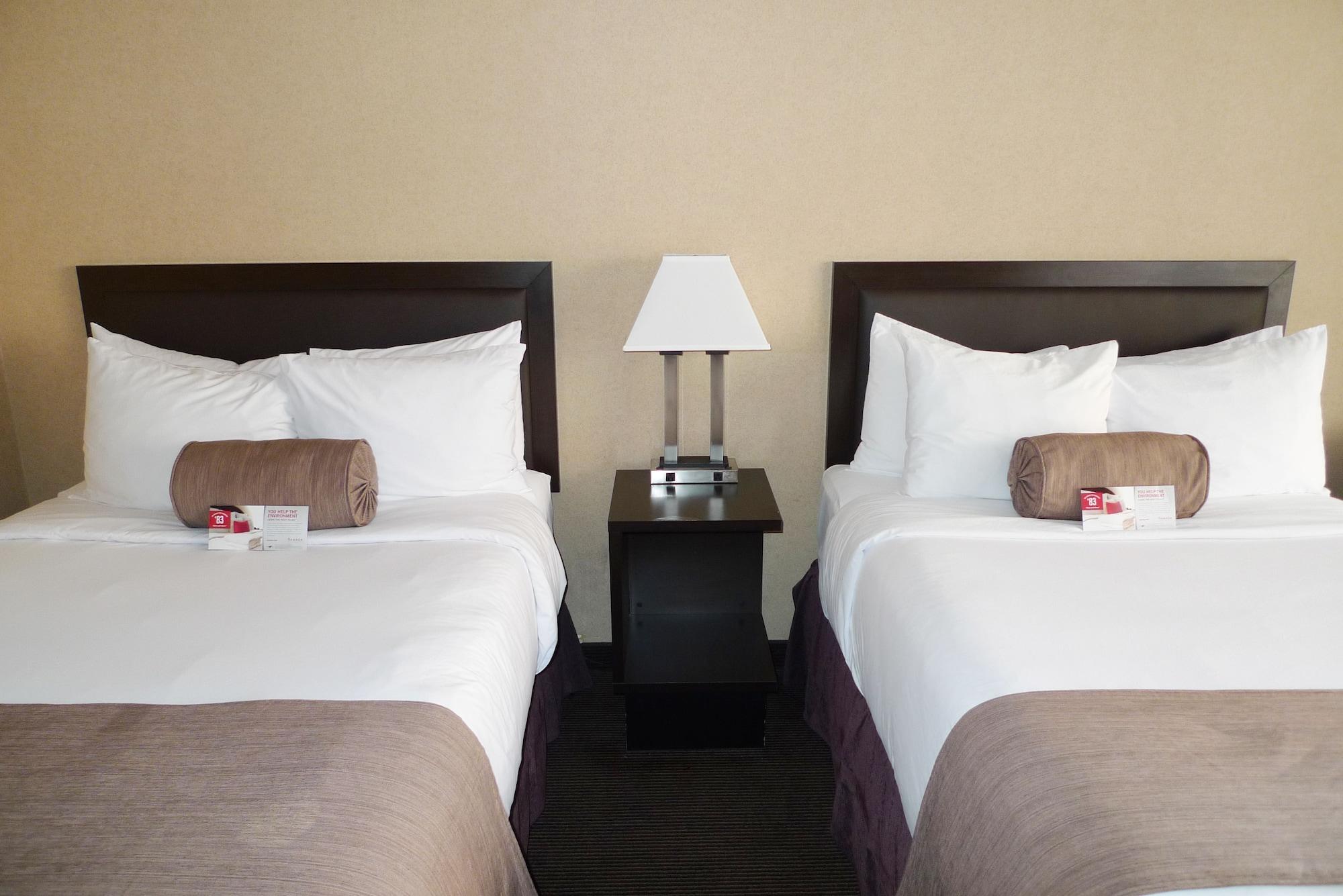 Ramada Plaza By Wyndham Calgary Downtown Otel Dış mekan fotoğraf