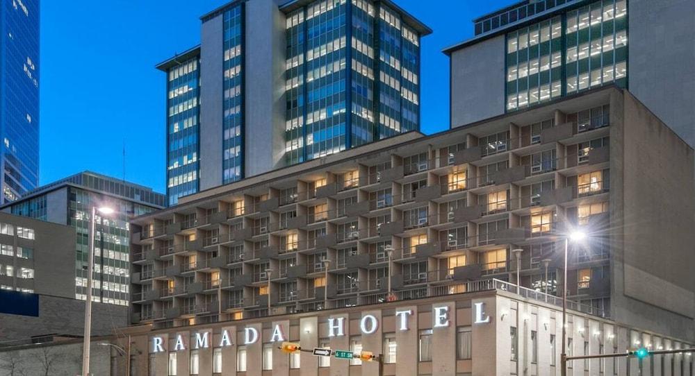 Ramada Plaza By Wyndham Calgary Downtown Otel Dış mekan fotoğraf