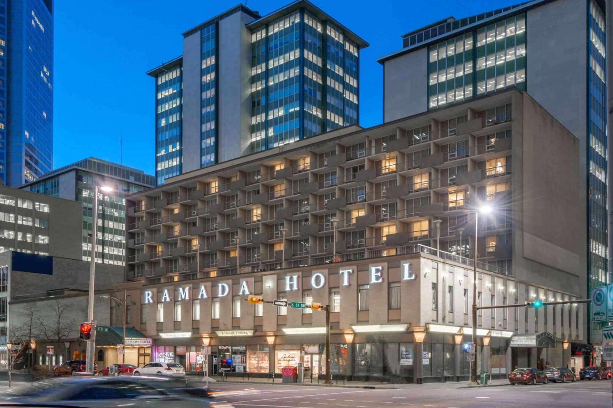 Ramada Plaza By Wyndham Calgary Downtown Otel Dış mekan fotoğraf