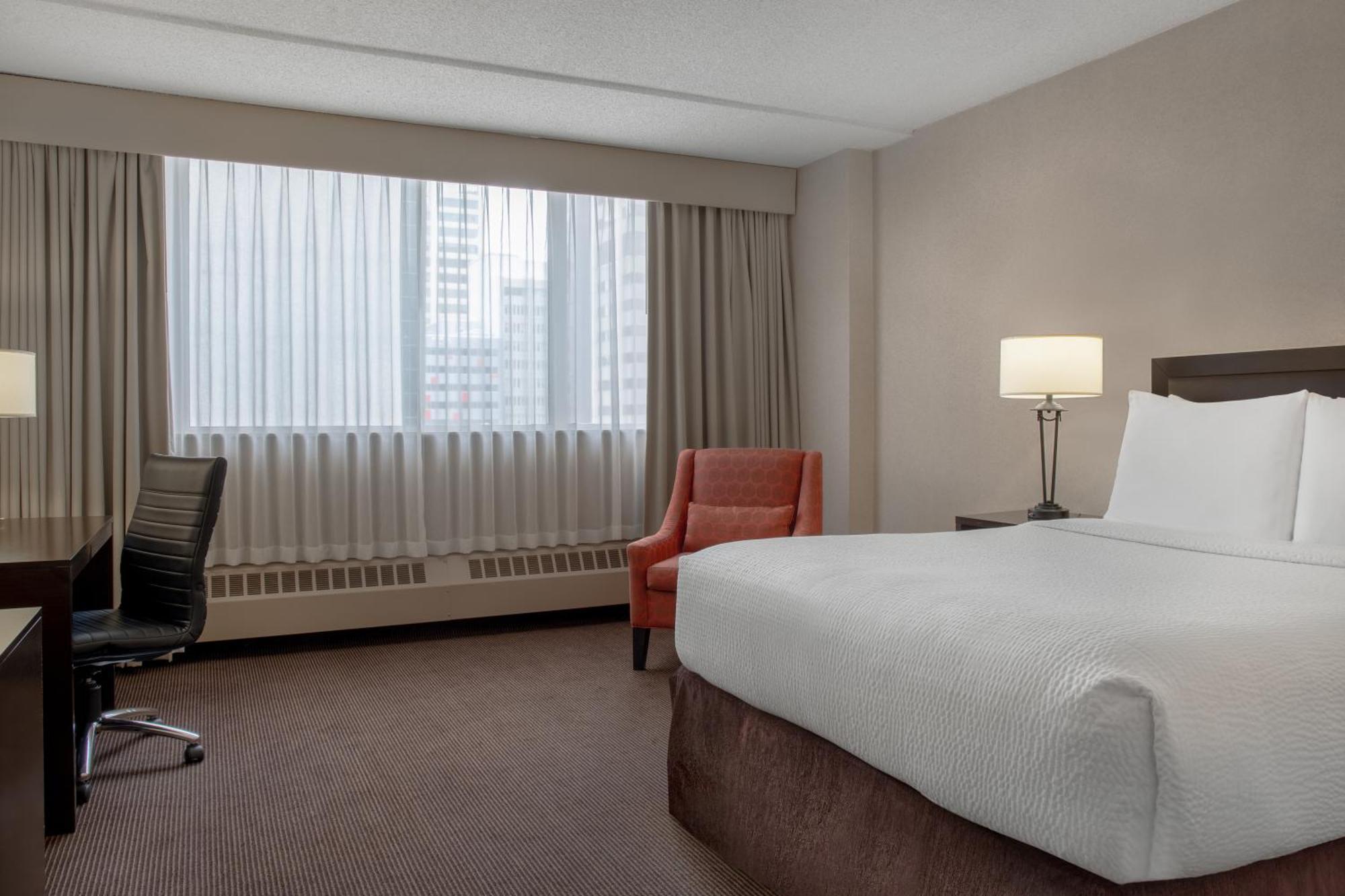 Ramada Plaza By Wyndham Calgary Downtown Otel Dış mekan fotoğraf